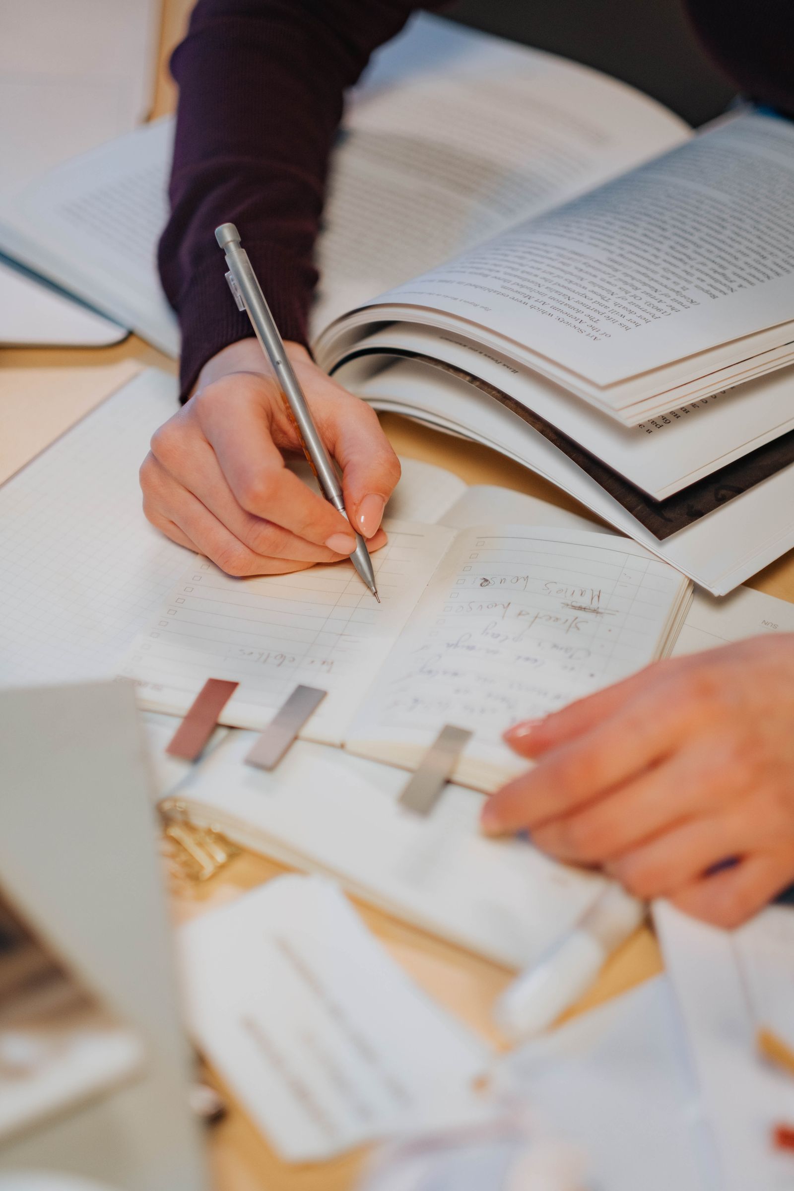 Formazione continua freelance: appunti scritti a mano durante lo studio